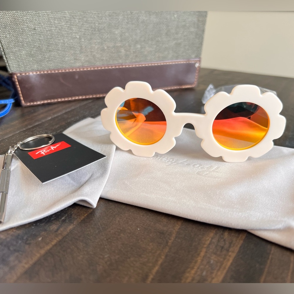 Kids flower mirrored sunglasses